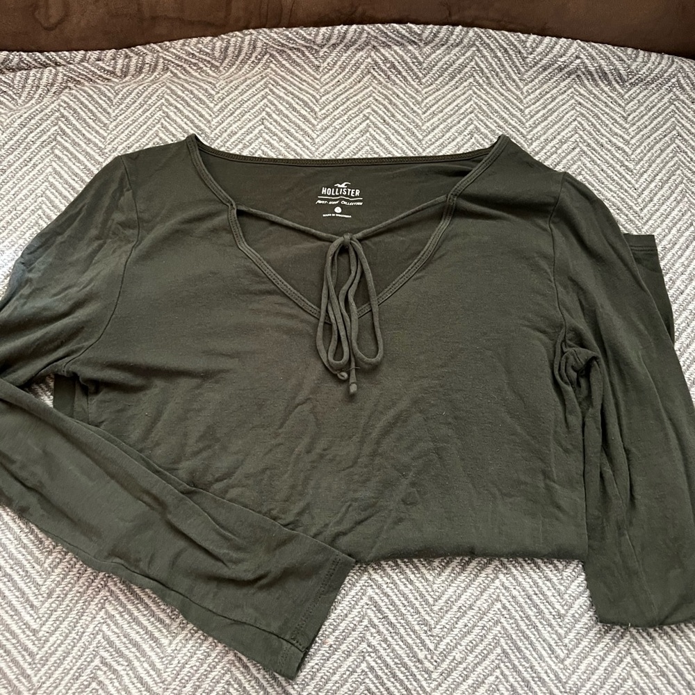 Army green Hollister size small long sleeve top